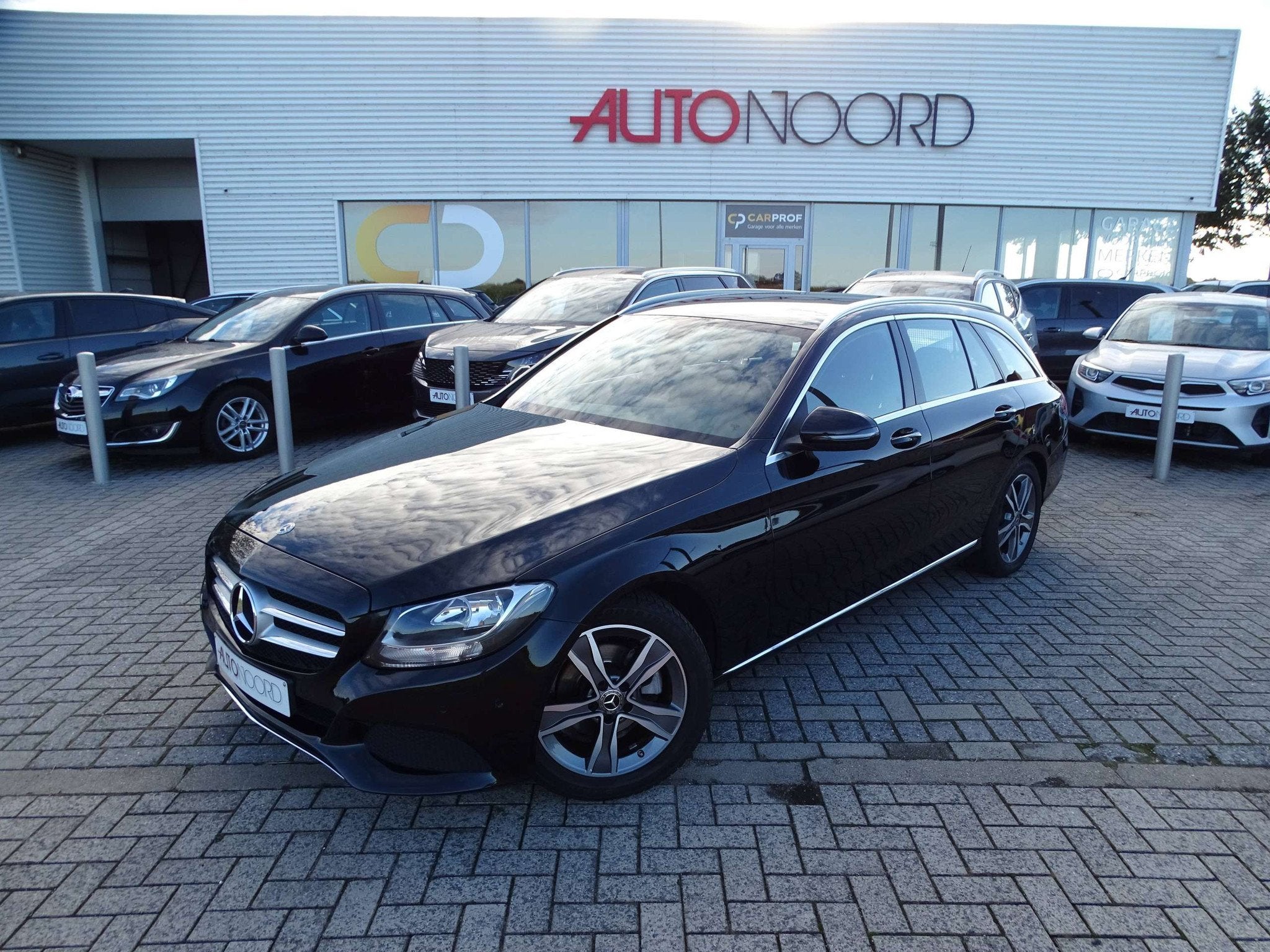 Mercedes-Benz C-Klasse 180 AVANTGARDE BREAK (bj 2018), Auto's, Achterwielaandrijving, Gebruikt, 4 cilinders, Zwart