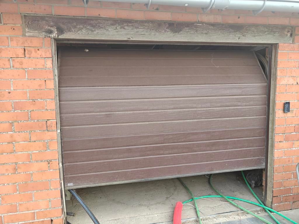 Garage poort, Doe-het-zelf en Bouw, Ophalen, Gebruikt, Bruin, 200 cm of meer