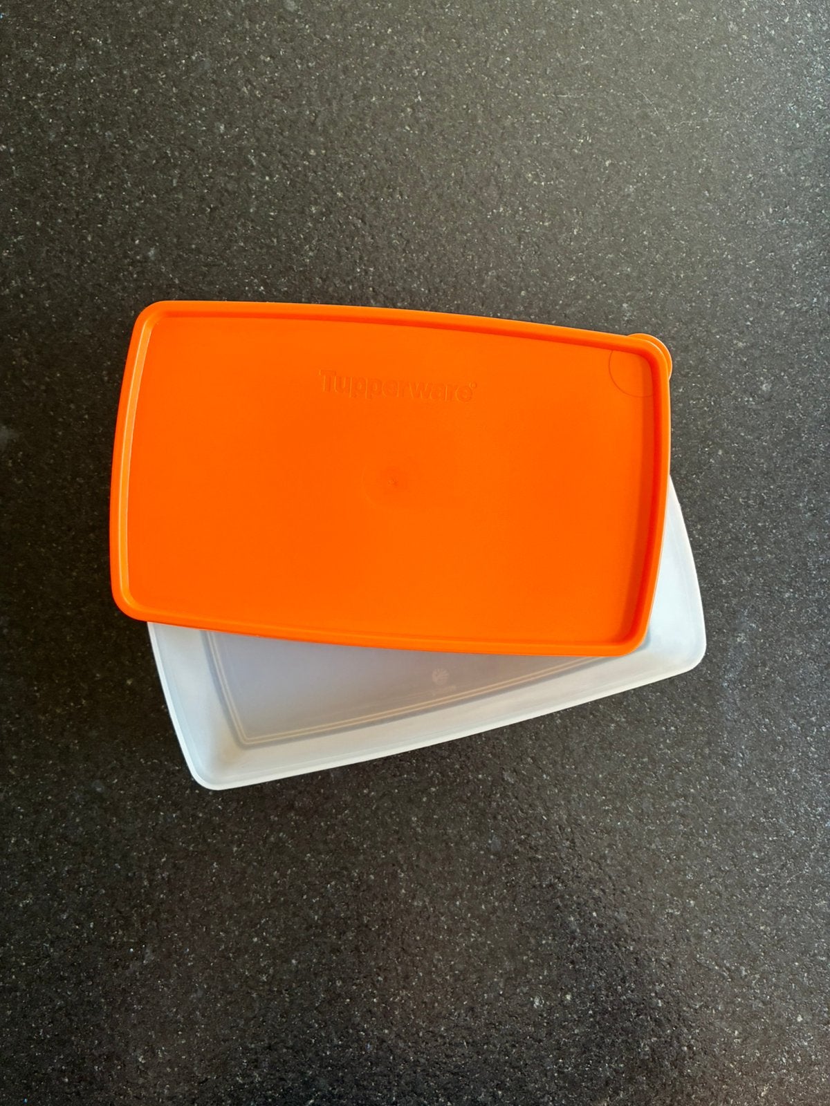 Vriesdoos Igloo Tupperware 1,3L, Neuf, Enlèvement ou Envoi, Boîte de conservation, Compatible lave-vaisselle