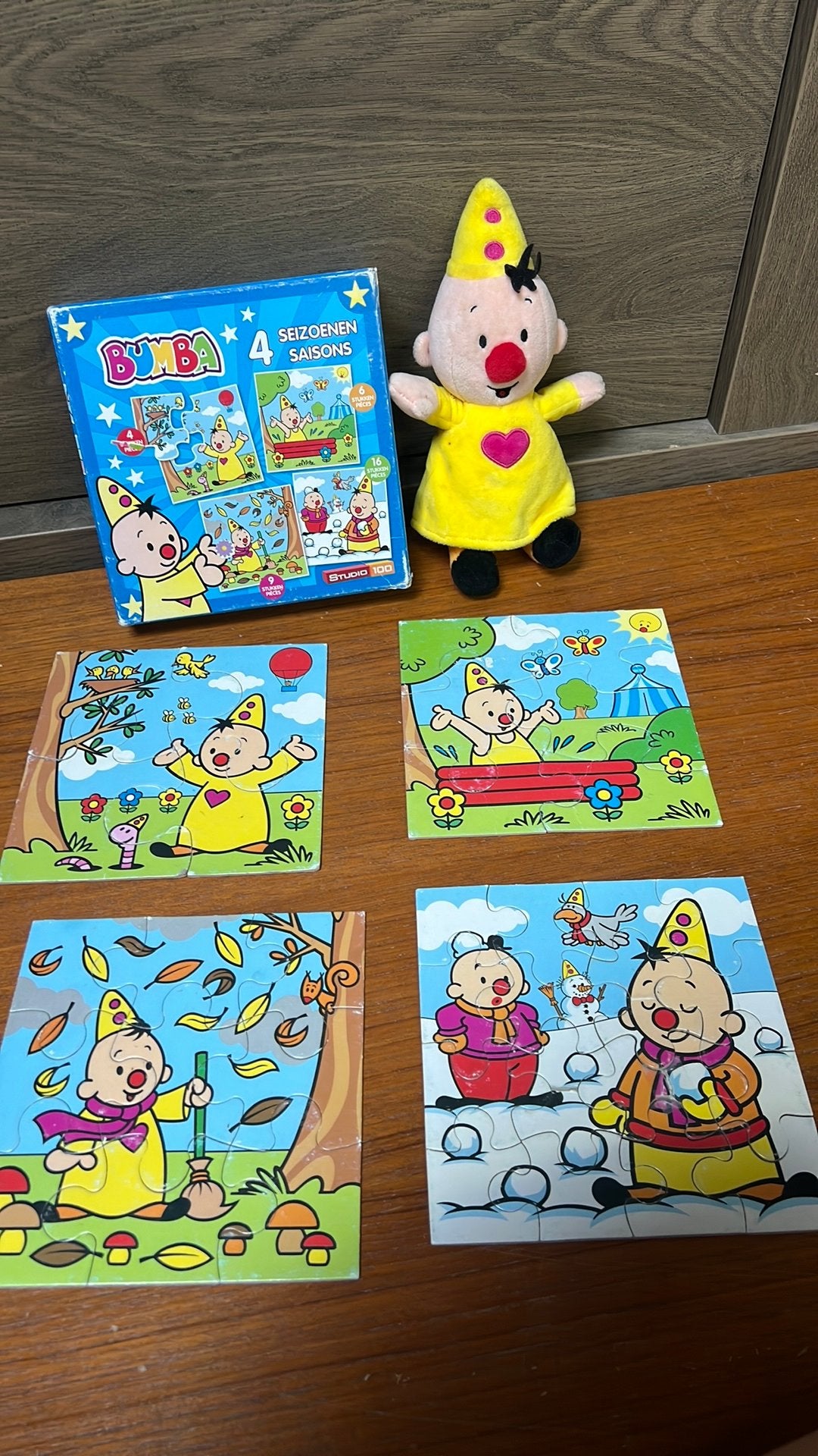 Bumba Speelset: 4 Seizoenen Puzzel + Pluche Bumba Knuffel!, Enfants & Bébés, Jouets | Puzzles pour enfants, Enlèvement, Moins de 10 pièces