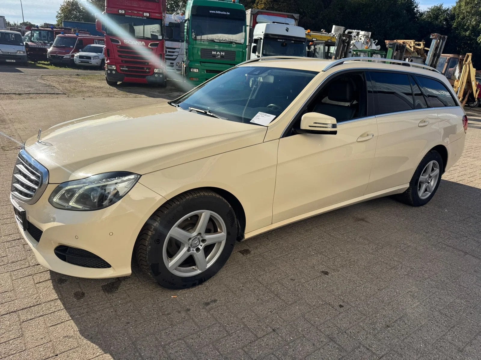 Mercedes-Benz E-Klasse *200CDI-EURO6* (bj 2016, automaat), Auto's, Automaat, Gebruikt, Euro 6, Beige