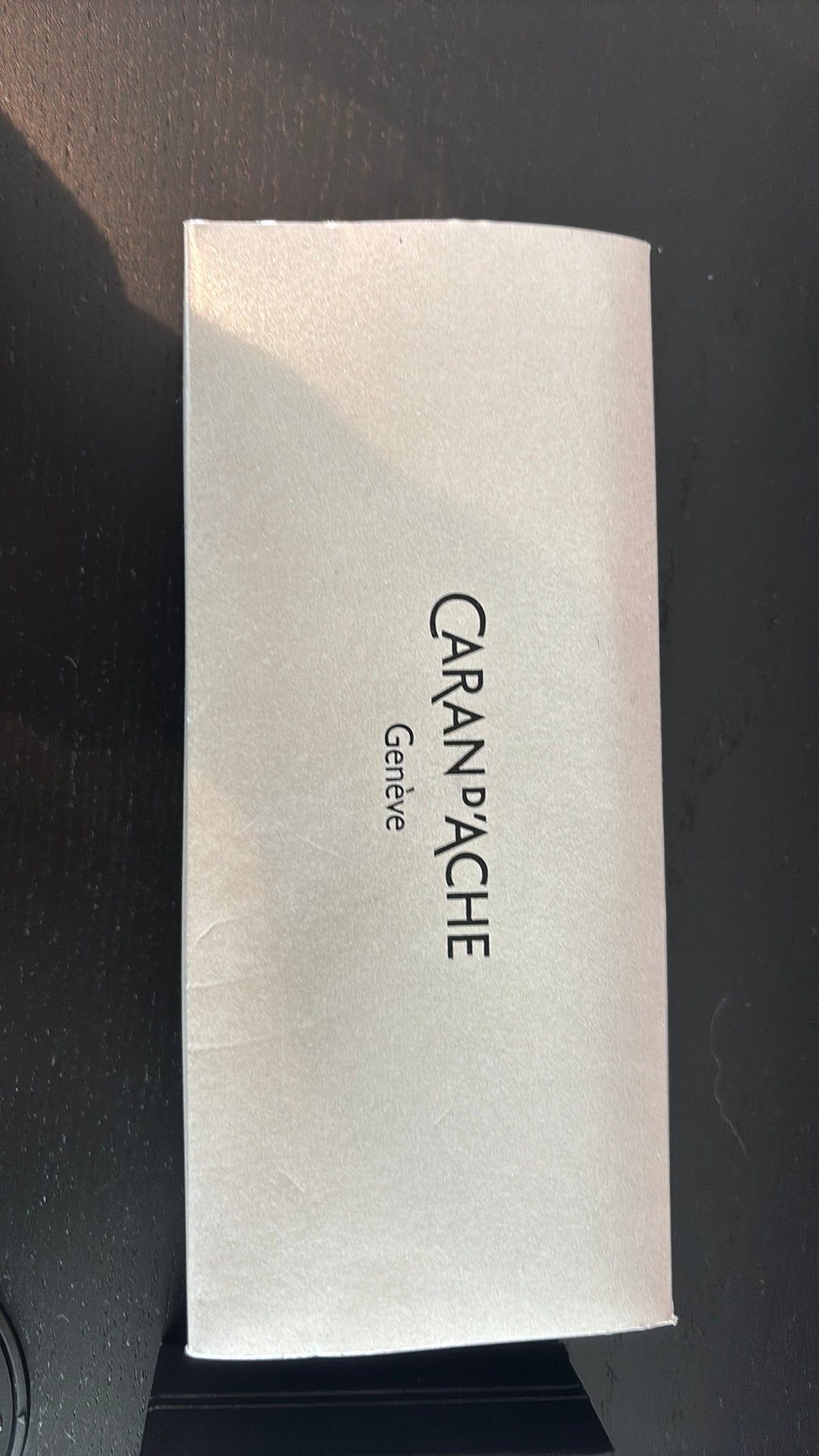 Caran d'Ache Varius Ivanhoe Metal RH Balpen (4480.014), Collections, Enlèvement ou Envoi, Neuf, Stylo à bille, Avec boîte