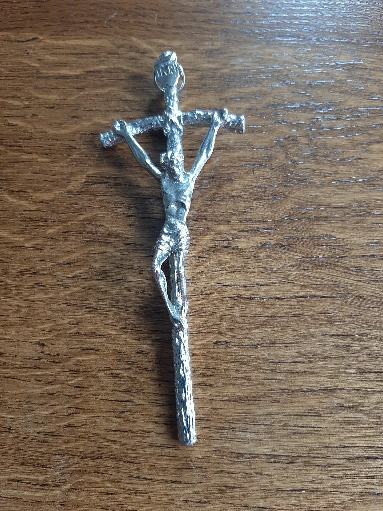 Crucifix  en métal argenté, Enlèvement ou Envoi