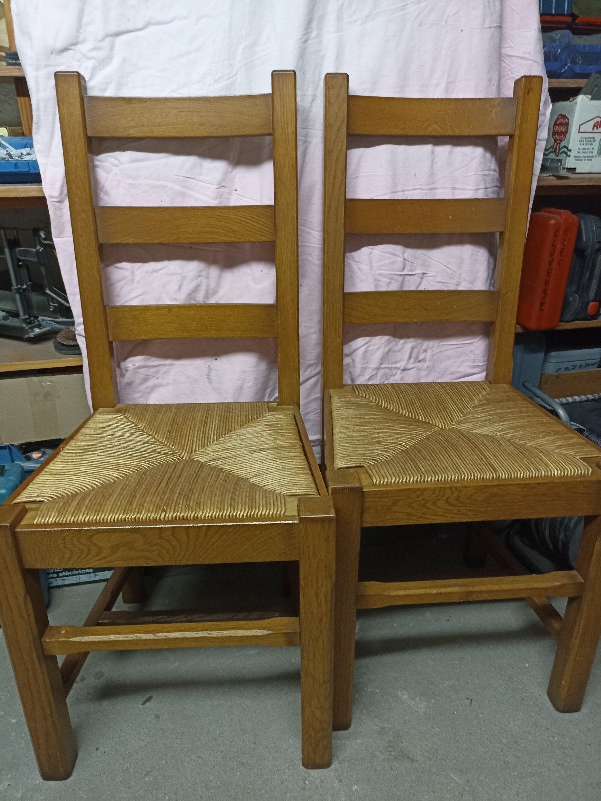 2 belles chaises en bois et rotin, Antiquités & Art, Enlèvement