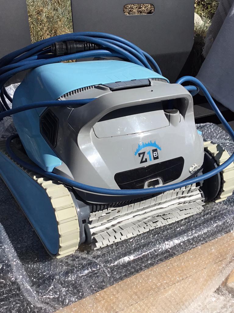 Prefect werkende zwembadrobot Dolphin Z1B, Enlèvement, Utilisé, Autres types