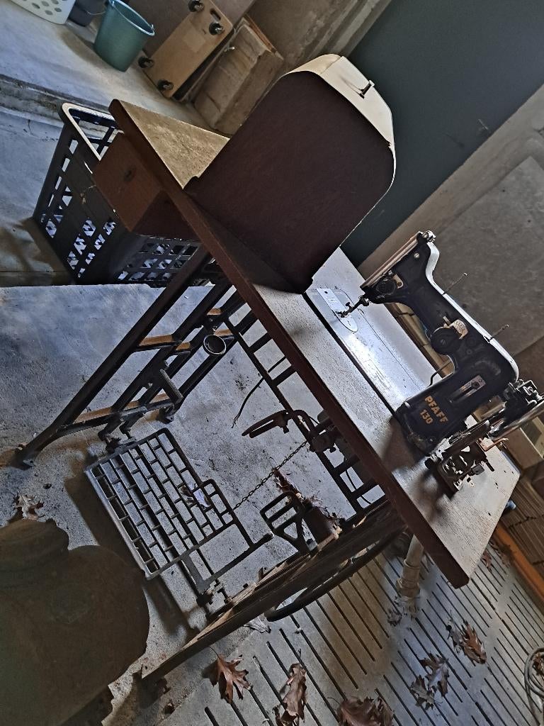 Anthieke naaimachine, Antiek en Kunst, Curiosa en Brocante, Ophalen