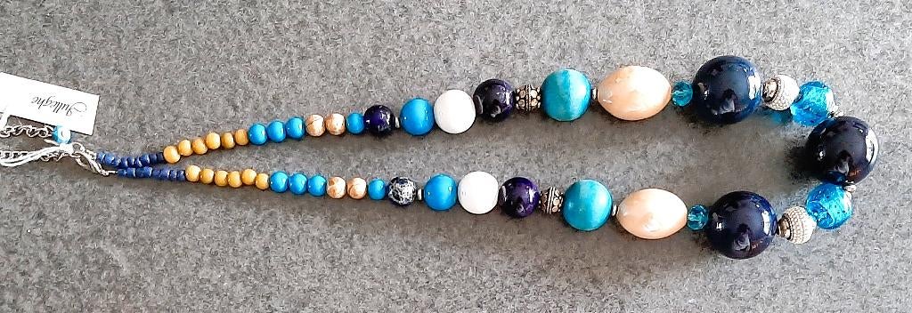Te koop: Nieuw! Uniek Leuk blauwe ketting met dikke bollen, Bijoux, Sacs & Beauté, Colliers, Enlèvement, Neuf, Beige, Autres matériaux