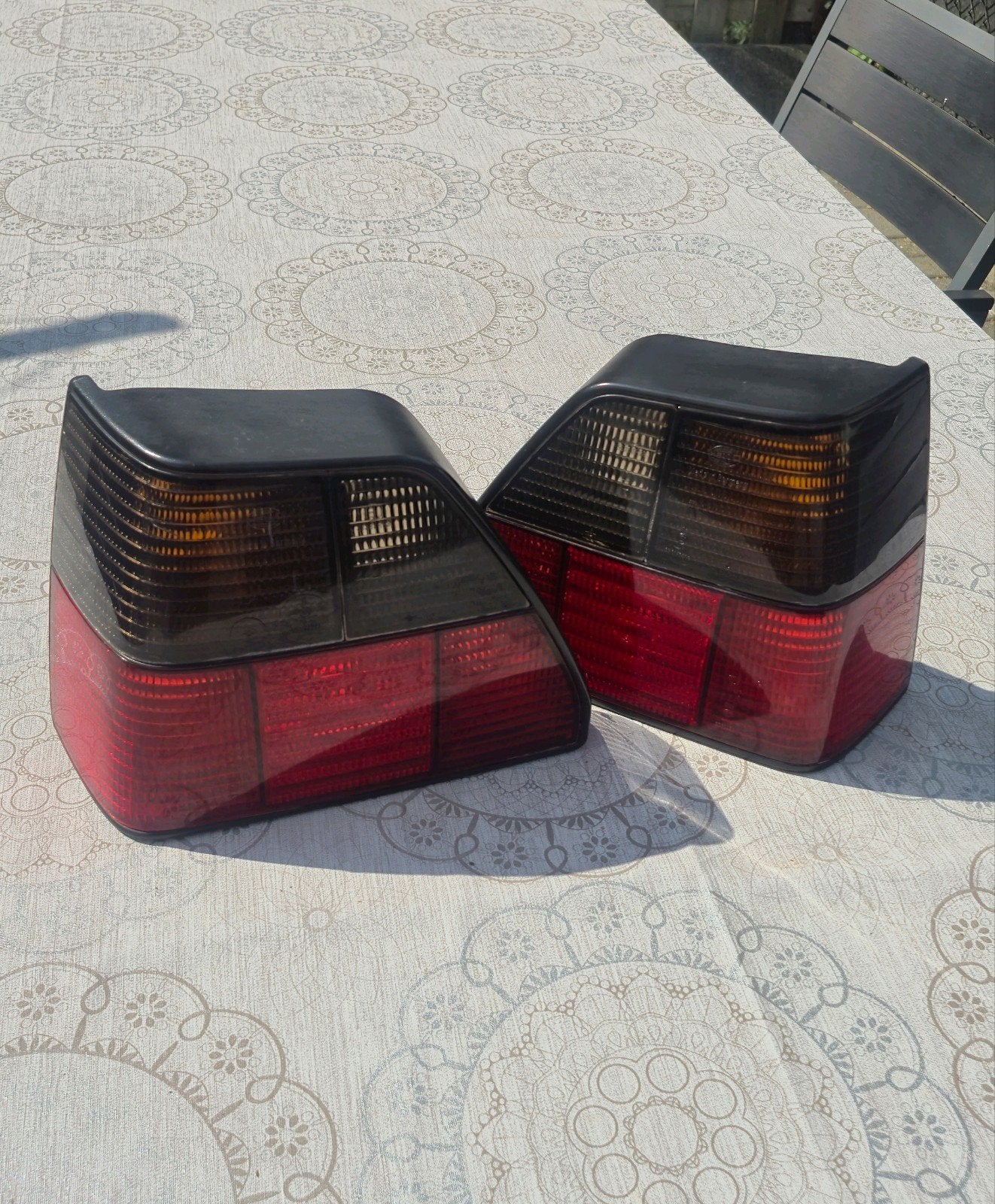 Golf 2 Hella achterlichten zwart rood, Autos : Pièces & Accessoires, Éclairage, Enlèvement ou Envoi, Utilisé, Volkswagen