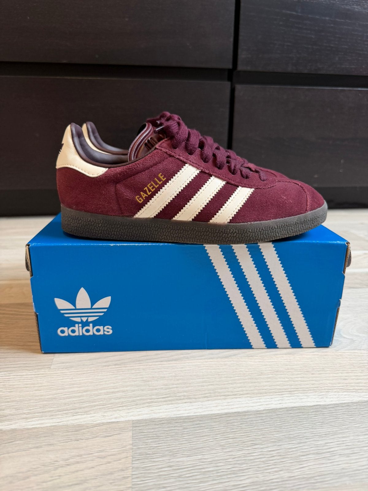 Adidas Gazelle, Enlèvement ou Envoi, Comme neuf, Sneakers et Baskets