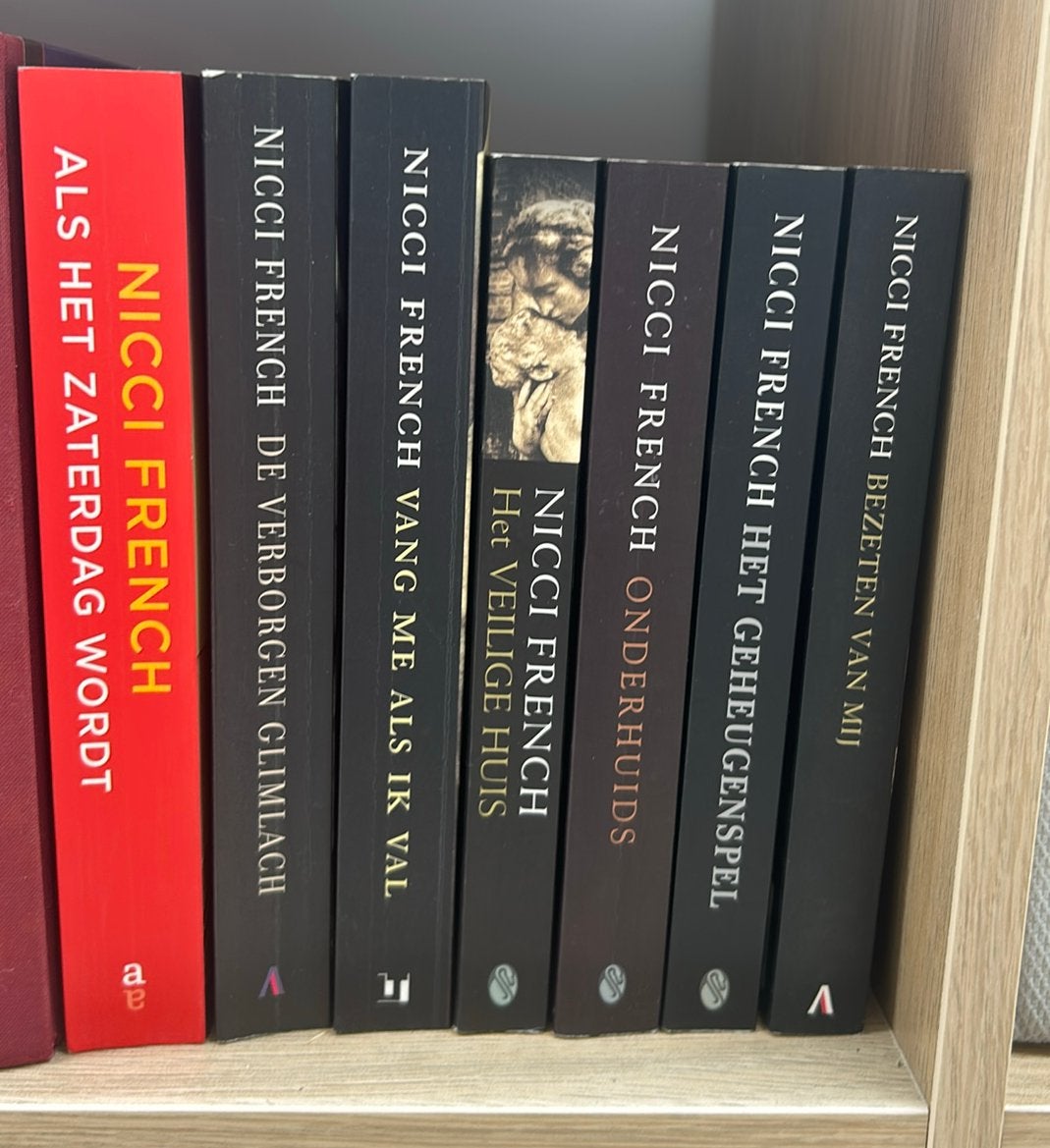 Thrillers Nicci French, Tess Gerritsen, Robin Cook, D Koontz, Ophalen of Verzenden, Gelezen