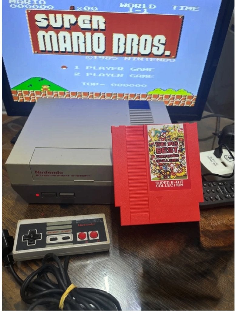 Nintendo NES + 143 jeux, Consoles de jeu & Jeux vidéo, Consoles de jeu | Nintendo NES, Enlèvement ou Envoi, Comme neuf, Avec 1 manette