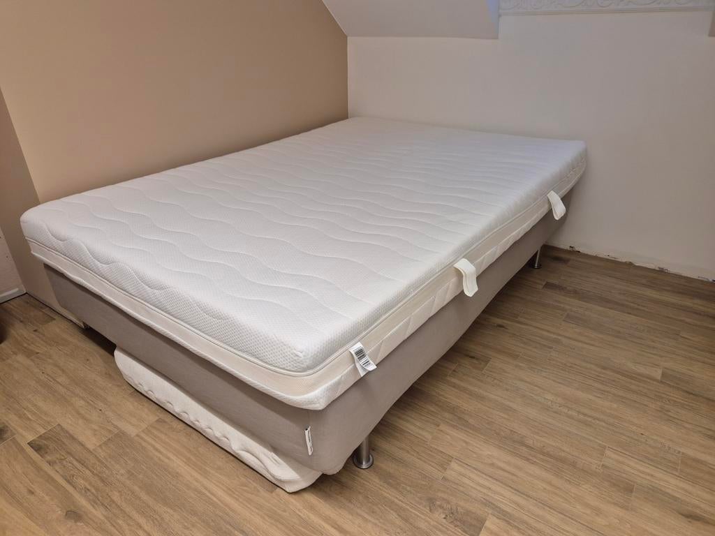 Matras 140x200 perfecte staat, Huis en Inrichting, Slaapkamer | Matrassen en Bedbodems, Ophalen, Matras