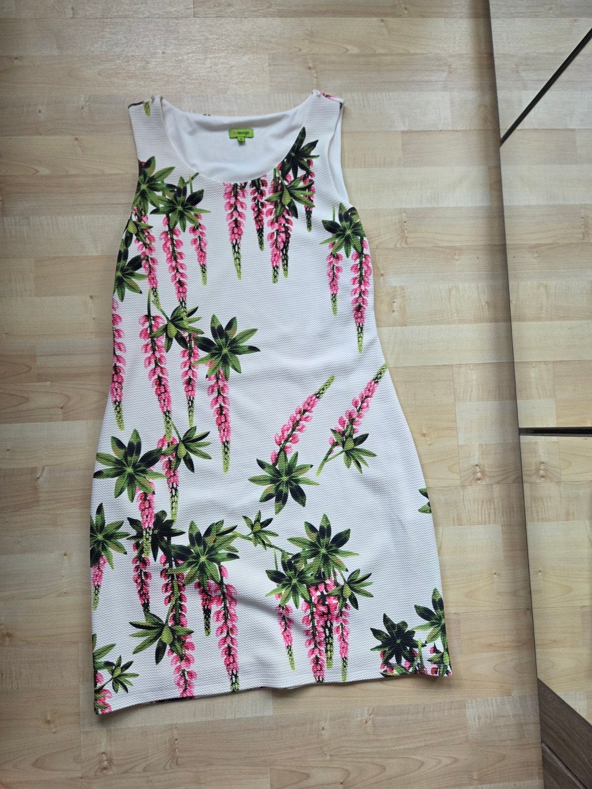 Prachtig wit kleedje van K-design maat medium, Kleding | Dames, Maat 38/40 (M), K-design, Wit, Nieuw
