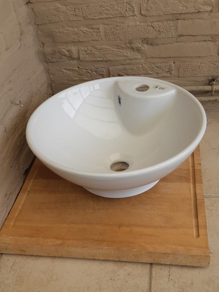 Design lavabo badkamer (2 stuks), Huis en Inrichting, Badkamer | Badkamermeubels, Ophalen