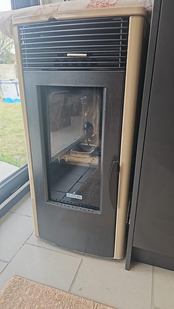 Pallet Kachel  Ravelli RC 120 Touch, Ophalen, Gebruikt