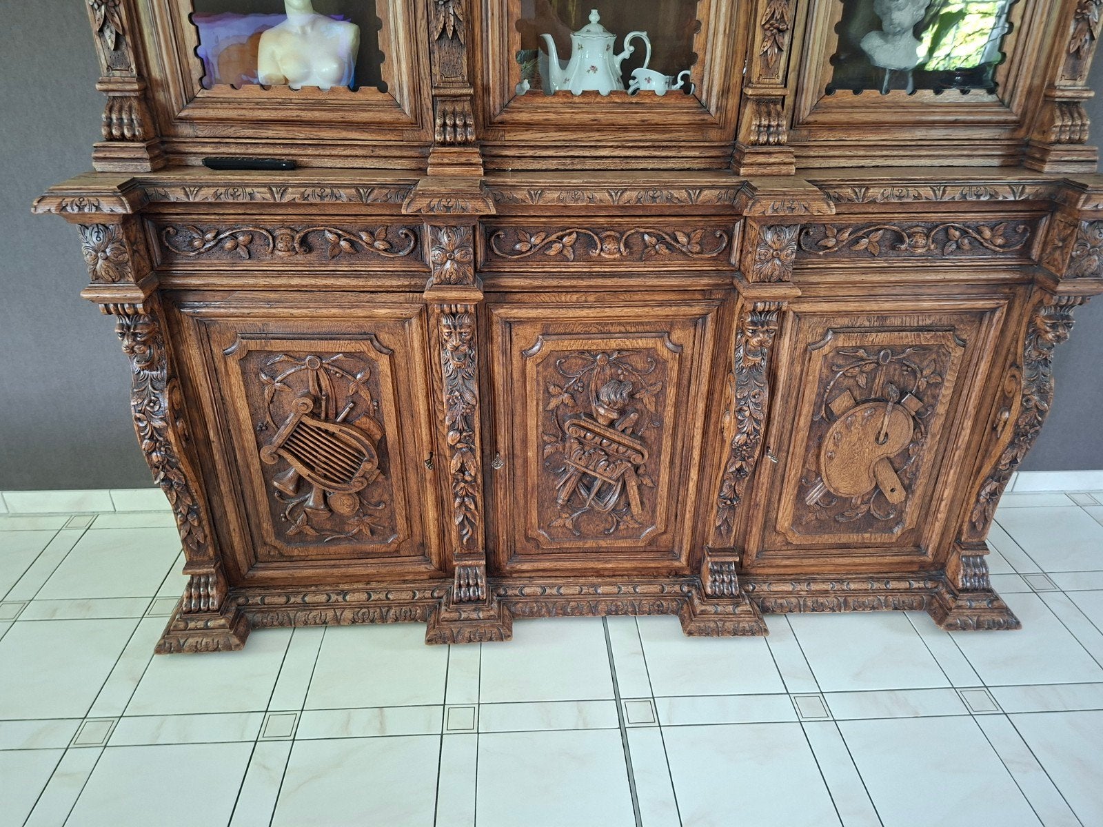 kast Henri deux te koop, Ophalen
