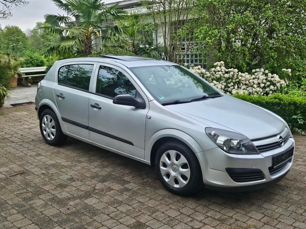 Opel Astra 1,6 benzine, panorama en schuifdak, 2005, GEKEURD, Auto's, Opel, Particulier, Benzine, Handgeschakeld, Ophalen