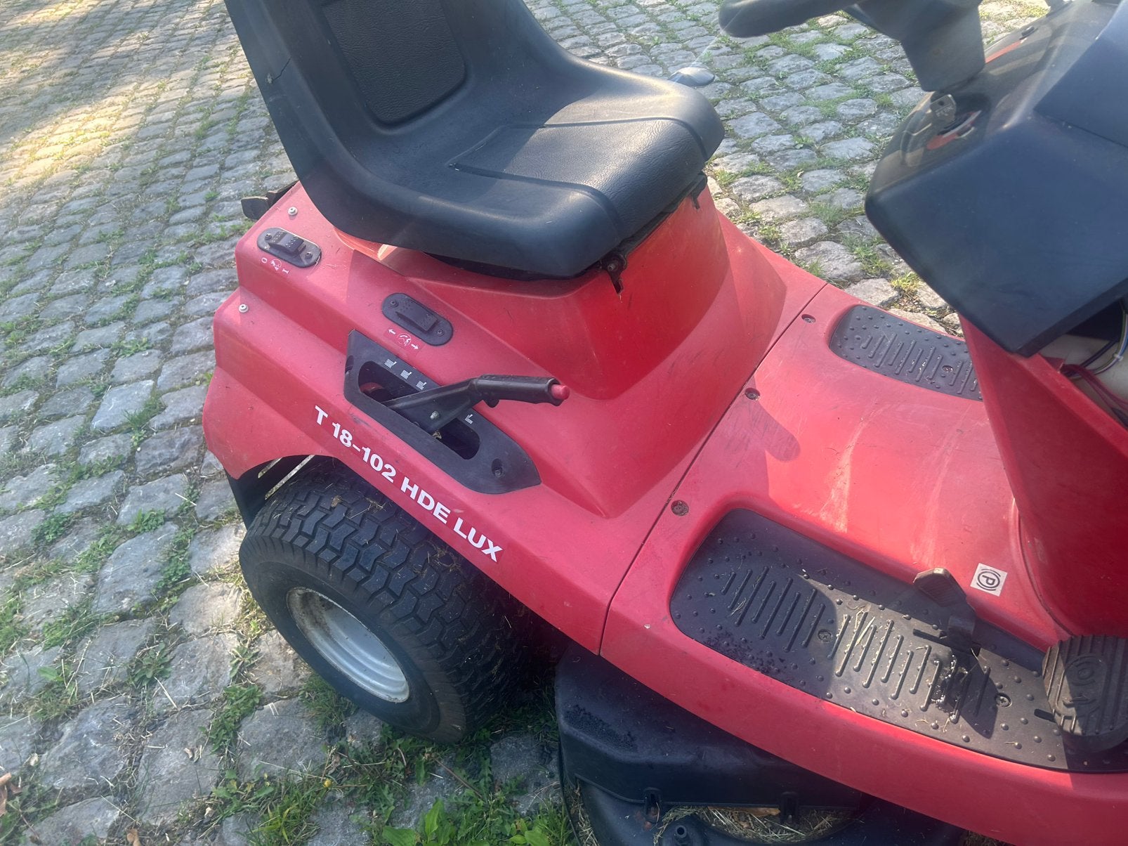 Zitmaaier ALKO T18-102 HDE zonder motorkap, Ophalen, Zo goed als nieuw, Opvangbak
