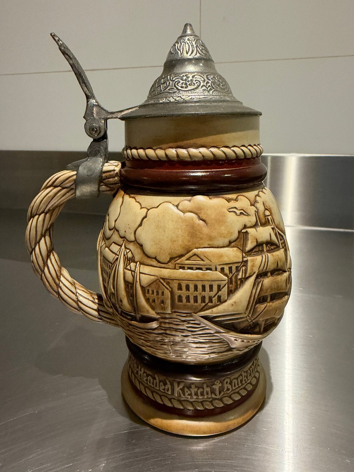 Avon bierkan pitcher beker, Antiquités & Art, Enlèvement