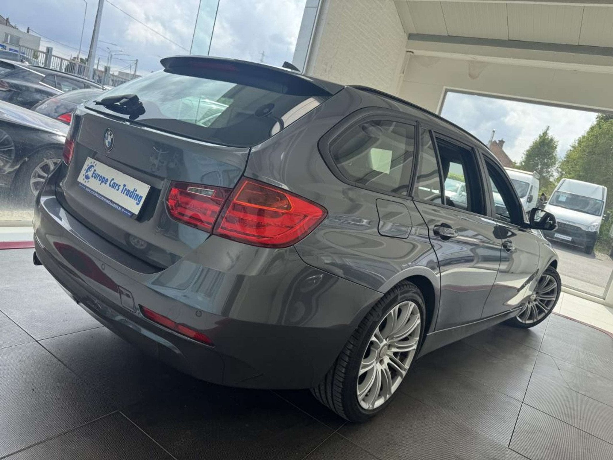 BMW 3 Serie 316 d TOURING NOUVELLE CHAINE DE DISTRIBUTION CU, USB, Zwart, 116 pk, Leder