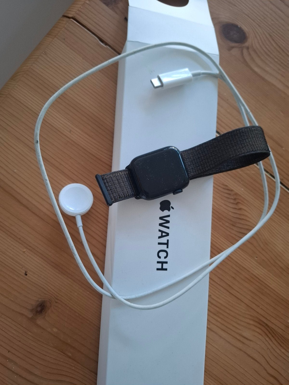 Apple watch SE, Handtassen en Accessoires, Smartwatches, Ophalen