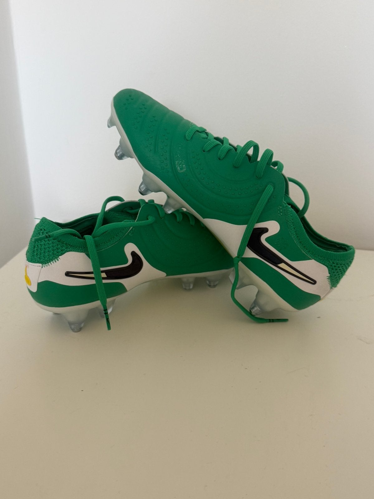 Crampons Nike vert, Sports & Fitness, Enlèvement, Neuf, Chaussures