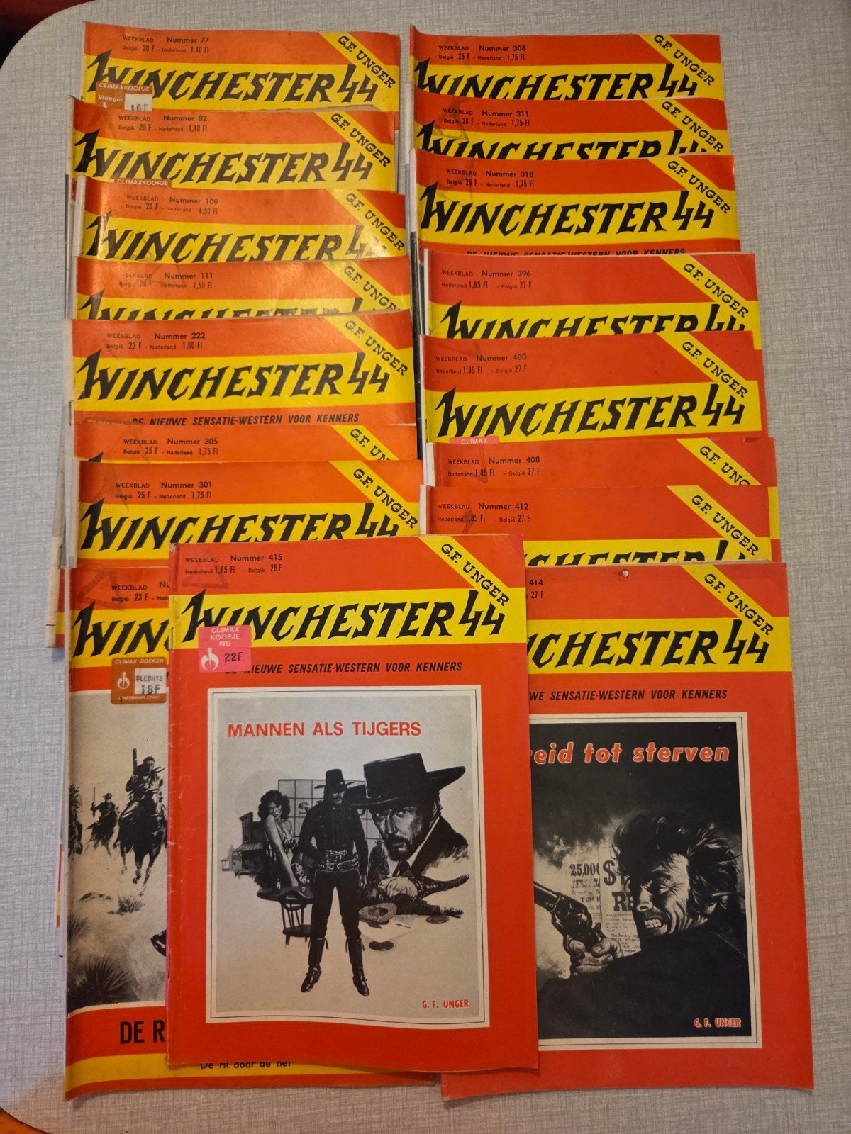 17 x magazine hebdomadaire vintage Winchester 44., Enlèvement ou Envoi, 1960 à 1980, Journal ou Magazine