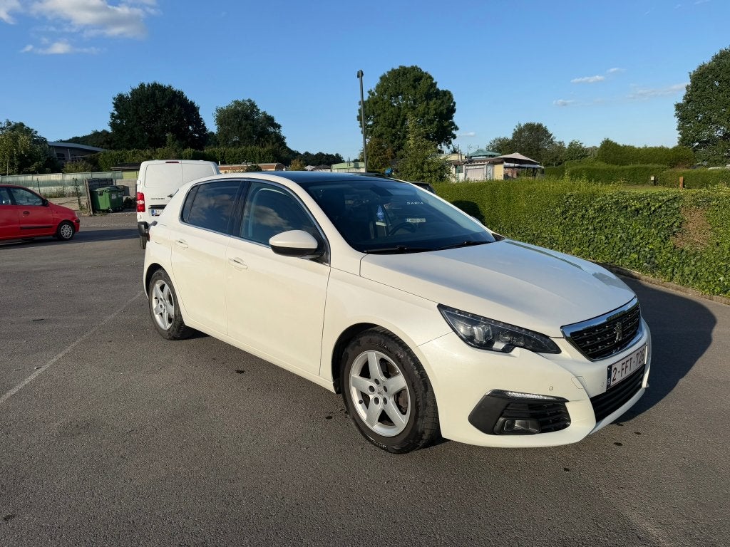 Peugeot 308 1.5 BlueHDi 130 pk –  Gekeurd voor verkoop, Voorwielaandrijving, Stof, Wit, 5 deurs