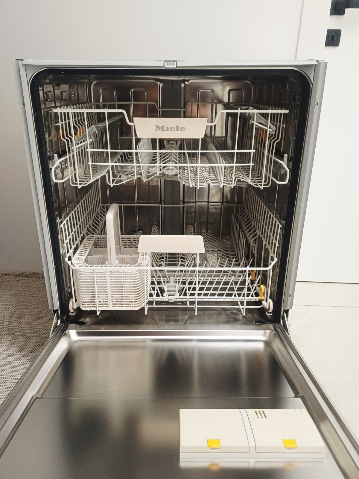 Miele G 5000 i Active inbouw vaatwasser, Elektronische apparatuur, Ophalen, Energieklasse A of zuiniger, Minder dan 85 cm, Minder dan 10 liter