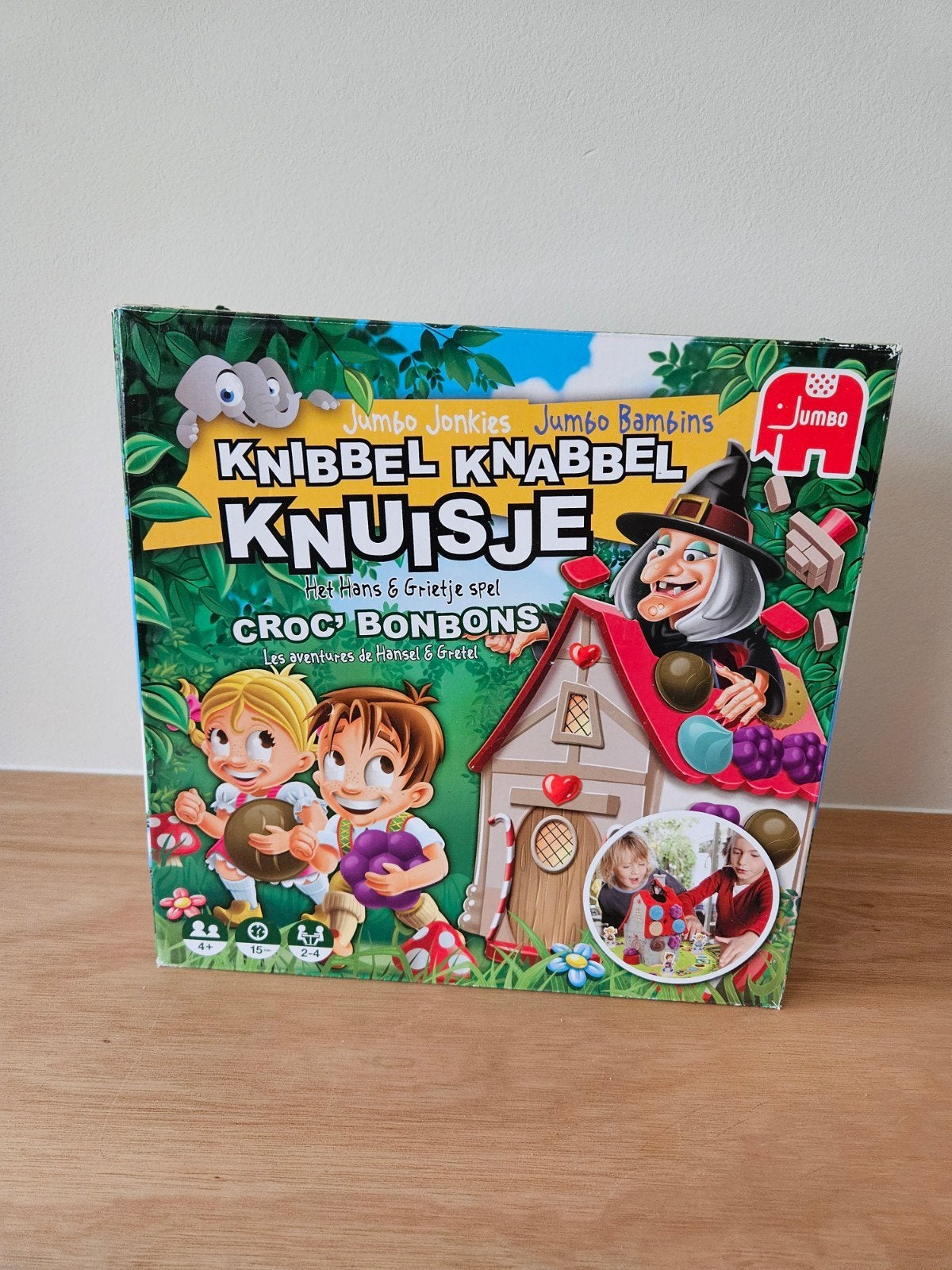 Knibbel knabbel knuisje, Ophalen