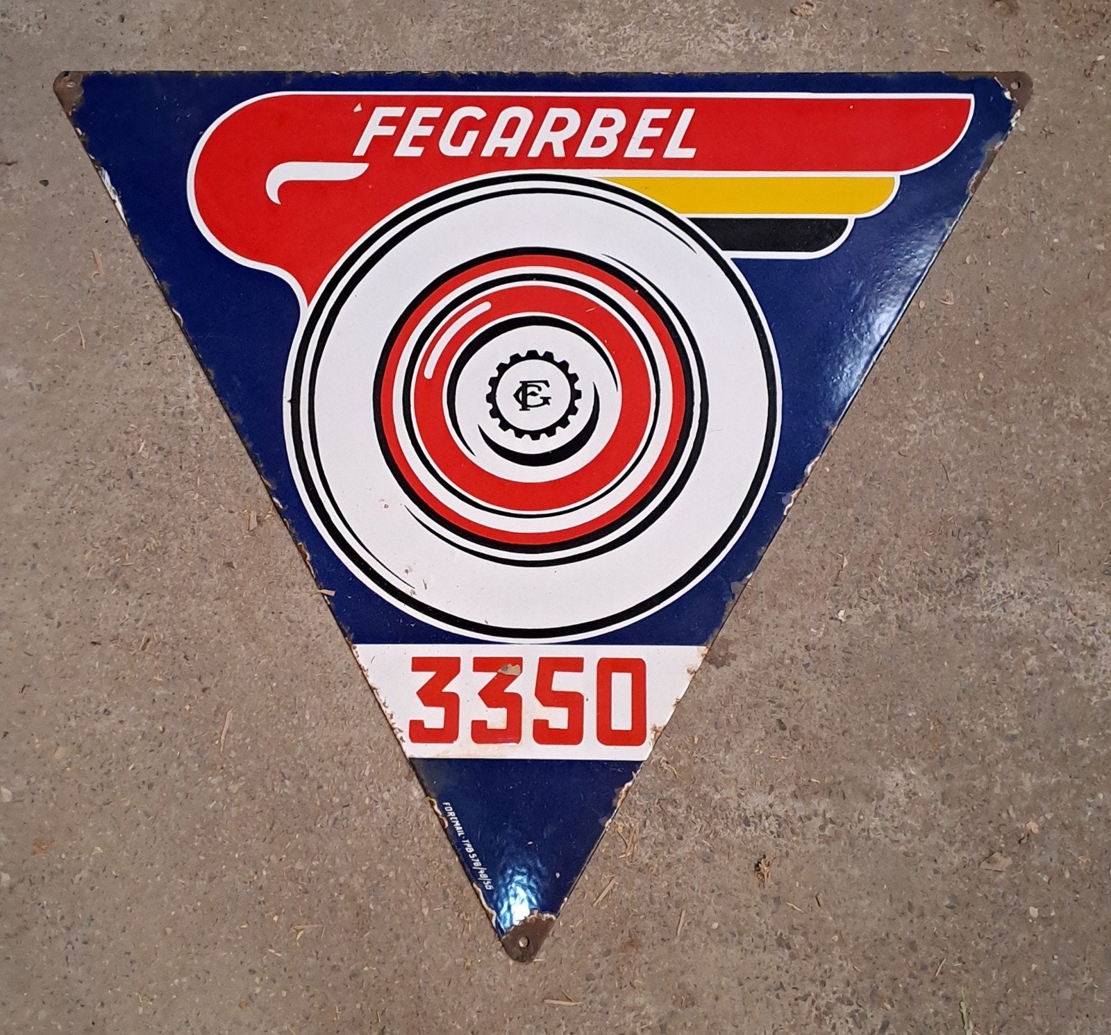 emaille bord Fegarbel, Ophalen