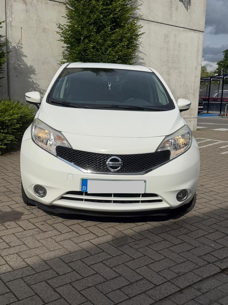 Nissan Note 1.5 Diesel Euro6 2016 homologué formulier rose, Autos, Achat, Euro 6, Boîte manuelle, Entretenue par le concessionnaire