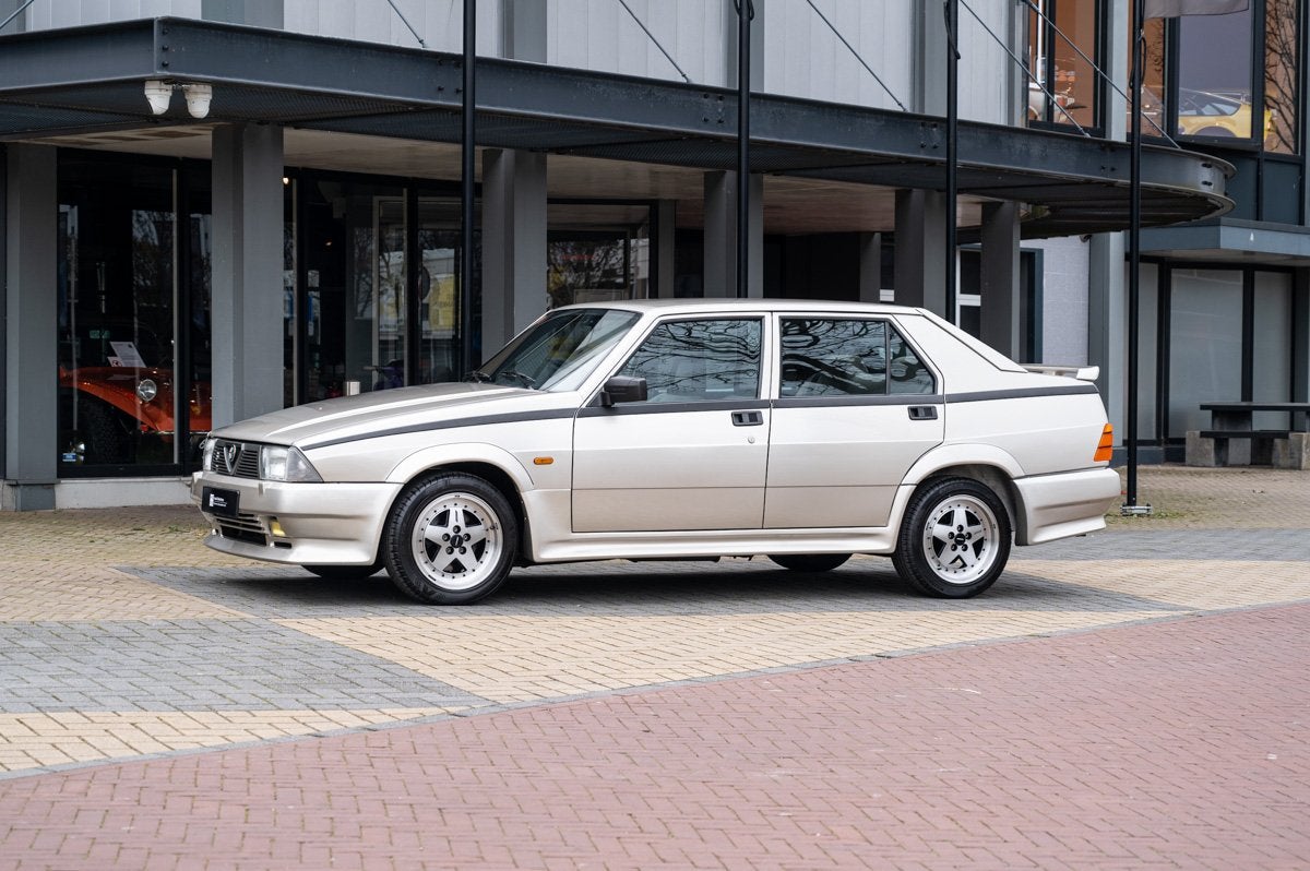 Alfa Romeo 75 1.8 Turbo Zender, Argent ou Gris, Achat, Entreprise, Tissu