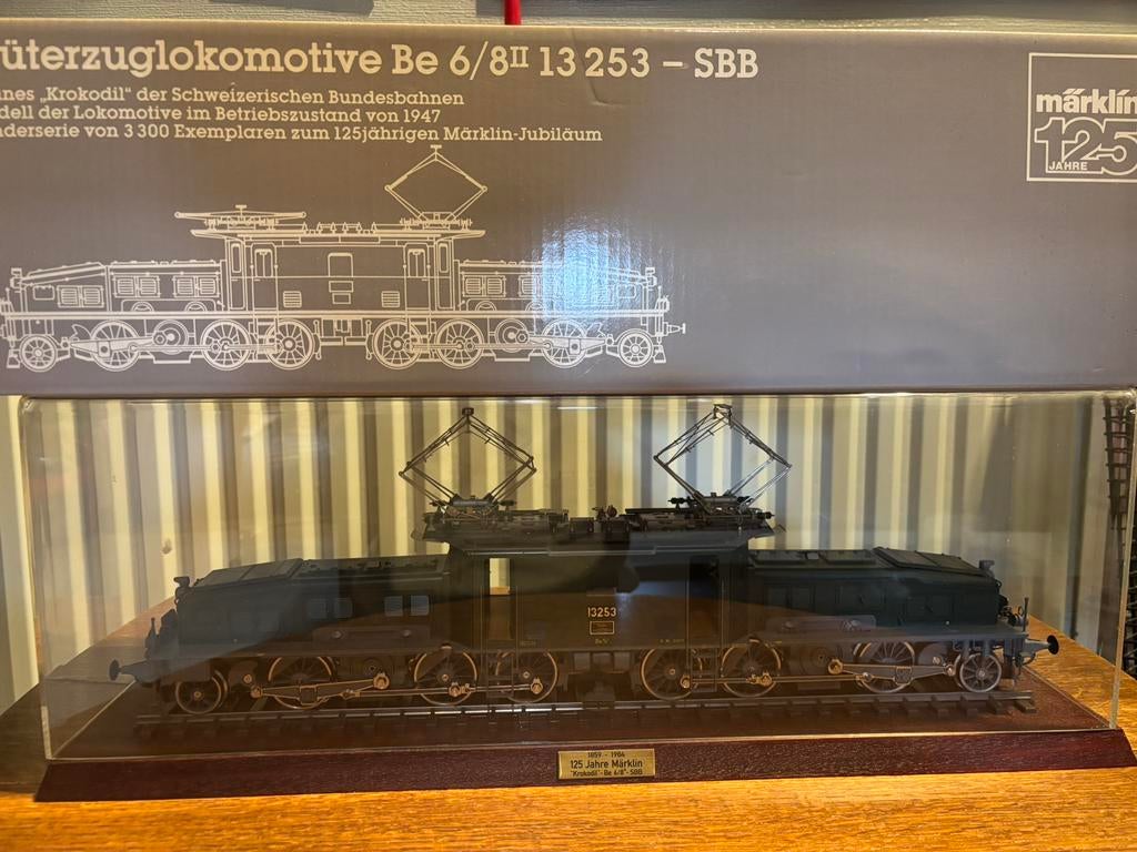 Marklin krokodil 6/8 “13253’ groen, Hobby en Vrije tijd, Ophalen, Zo goed als nieuw