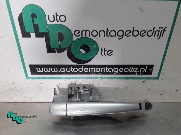 Poignée portière 4portes arrière droite d'un Peugeot 207, -, 3 mois de garantie, Utilisé, -
