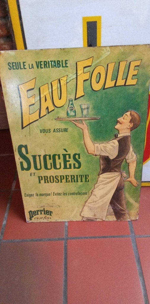 Plaque publicitaire en tôle « Eau Folle » (Perrier) Vintage, Collections, Enlèvement, Utilisé, Panneau publicitaire