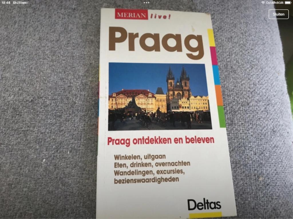 reisgids praag, Ophalen of Verzenden, Zo goed als nieuw