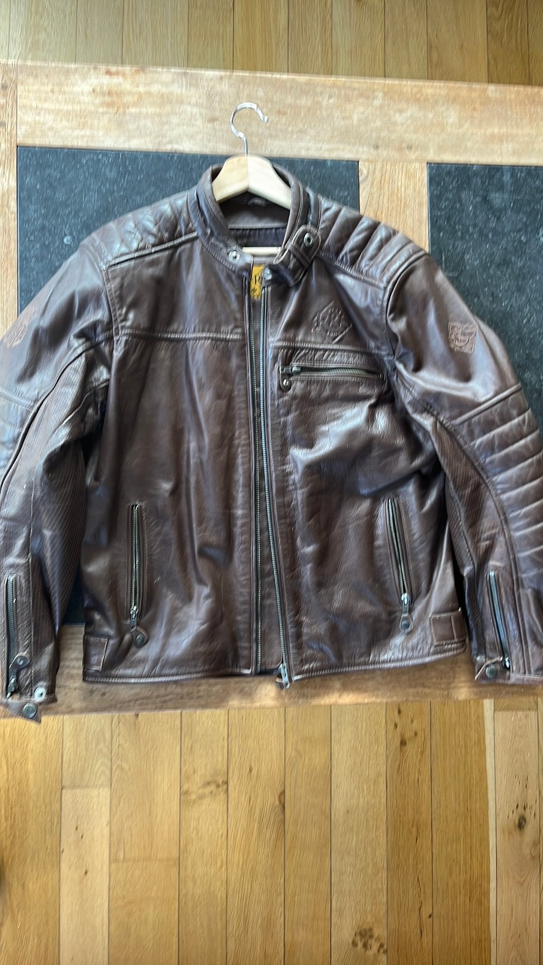 Veste moto cuir Ride & Sons – Taille L – Quasi neuve, Motos, Vêtements | Vêtements de moto, Pantalon | cuir, Enlèvement ou Envoi