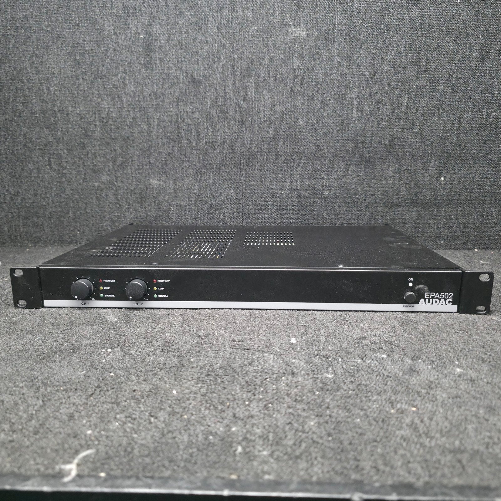 AUDAC  EPA502    versterker    2 x 500  watt  1 HE, Enlèvement ou Envoi