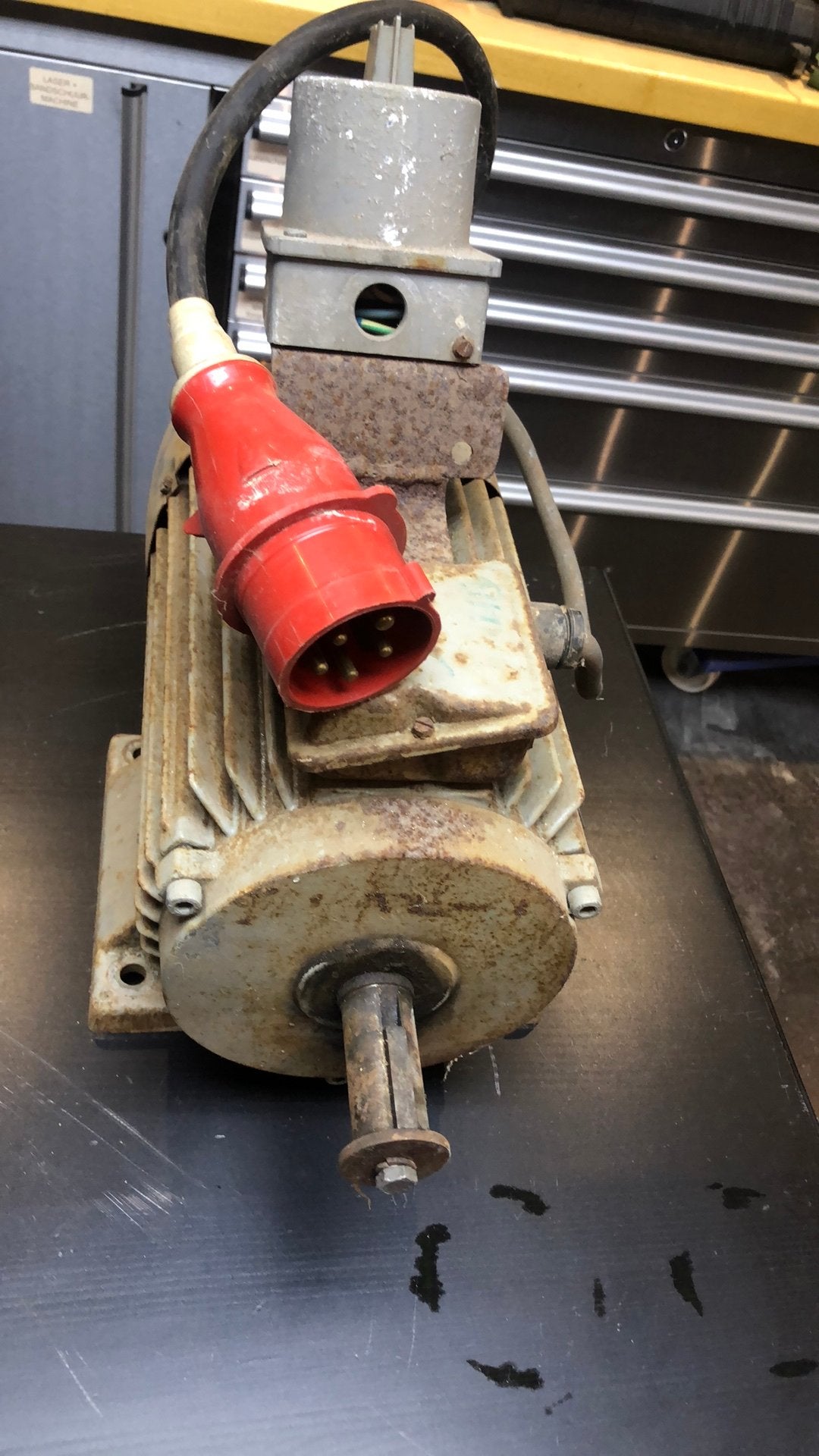 Electromotor drijfkracht 28 mm diameter, Ophalen