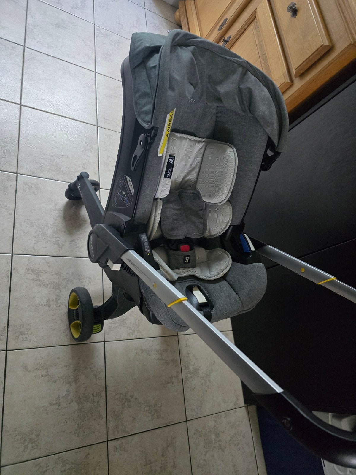 Doona+ met 2 ISOFIX -bases zeer goede staat!, Ophalen, Zo goed als nieuw, Overige merken, Verstelbare rugleuning