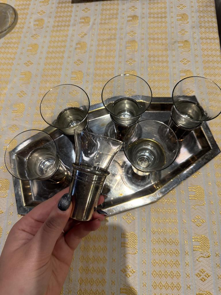 Antieken zilveren likeur glaasjes set, Antiek en Kunst, Ophalen