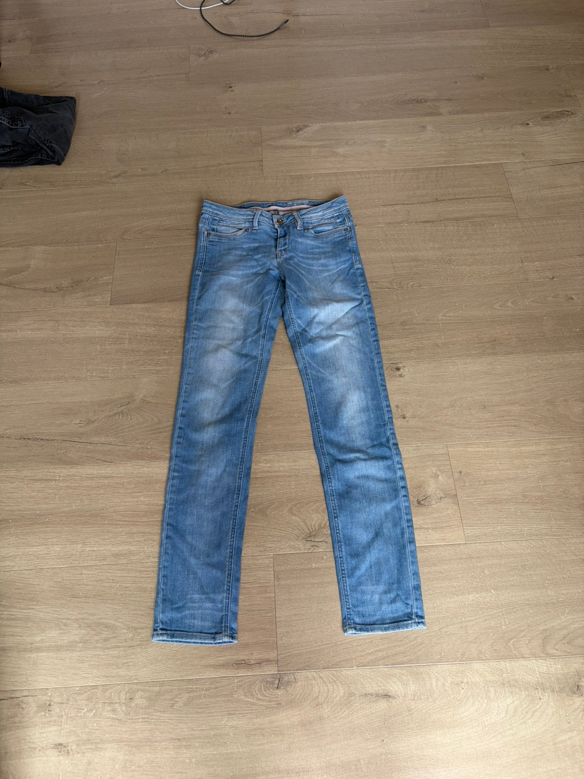 Slim fit broek maat 36 merk edc, Kleding | Dames, Spijkerbroeken en Jeans, Ophalen, Zo goed als nieuw, Blauw, W28 - W29 (confectie 36)