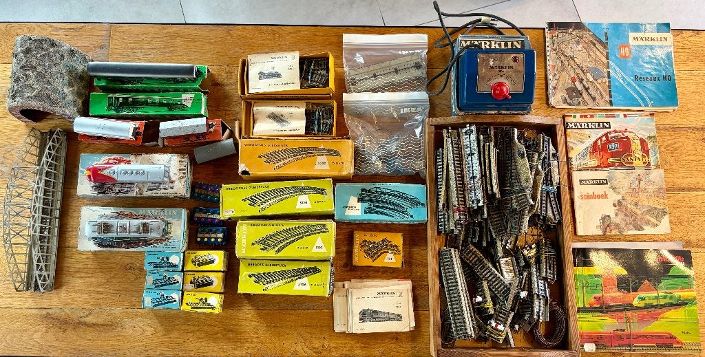 Märklin H0 – locomotieven, wagons, rails en accessoires, Hobby en Vrije tijd, Modeltreinen | H0, Ophalen, Gelijkstroom of Wisselstroom