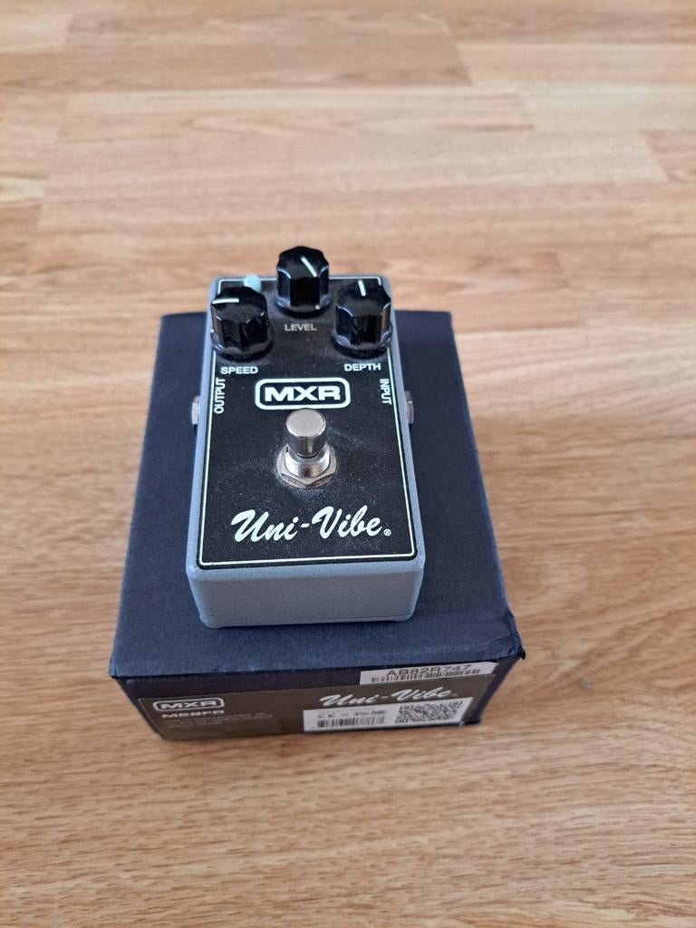 MXR Uni-Vibe, Enlèvement ou Envoi