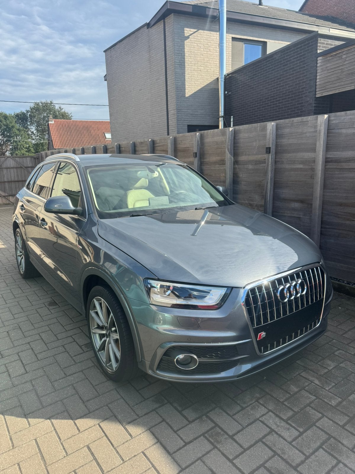 Audi Q3 AUTOMAAT BENZINE S line, Autos, Cuir, Argent ou Gris, Achat, Entreprise