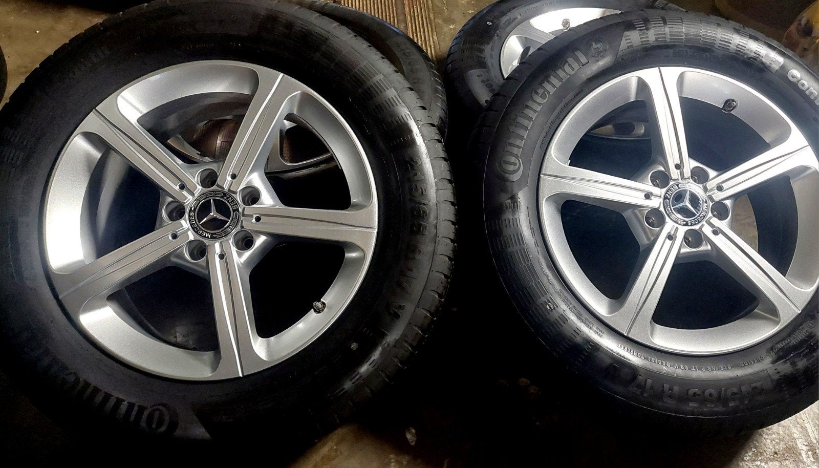 original Mercedes glb gla jantes 215 65 17 pneus ÉTÉ, Autos : Pièces & Accessoires, Enlèvement, Pneus été, Pneu(s)