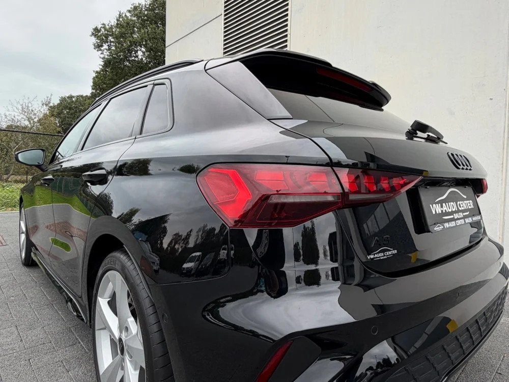 Audi A3 SPORTBACK 30TFSI 116PK ZWART - NAVIGATIE - S-LINE, Auto's, Automaat, Stof, Zwart, 4 cilinders