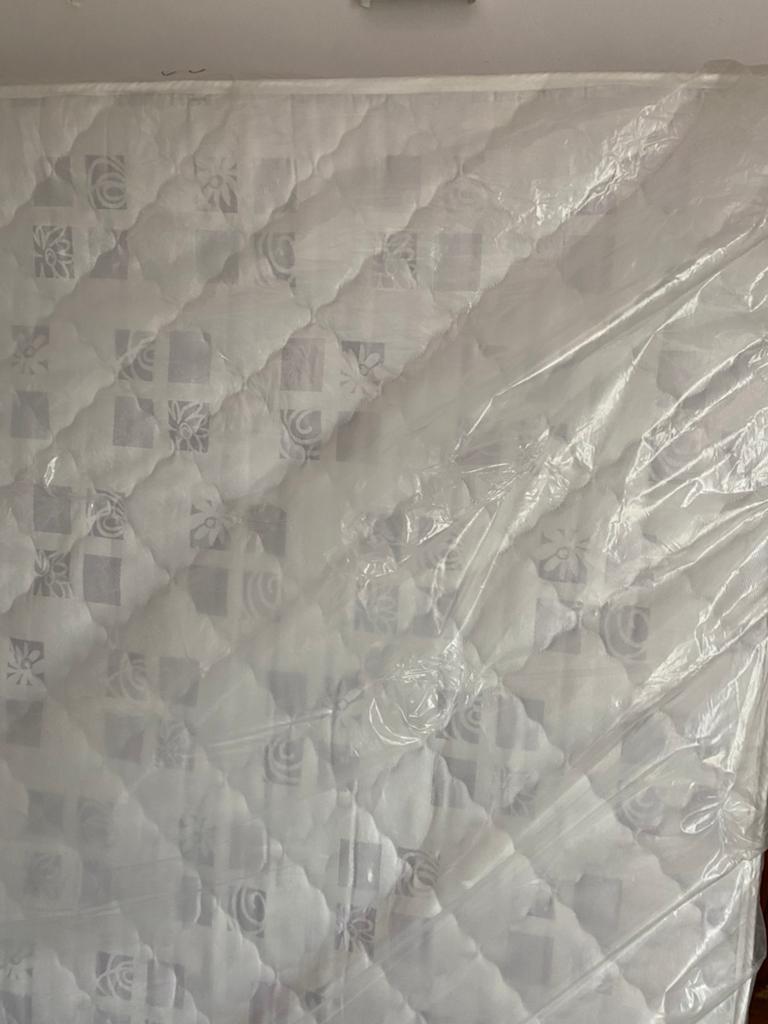 Matras 1m60 x 2m, Huis en Inrichting, Stoffering | Behang, Ophalen