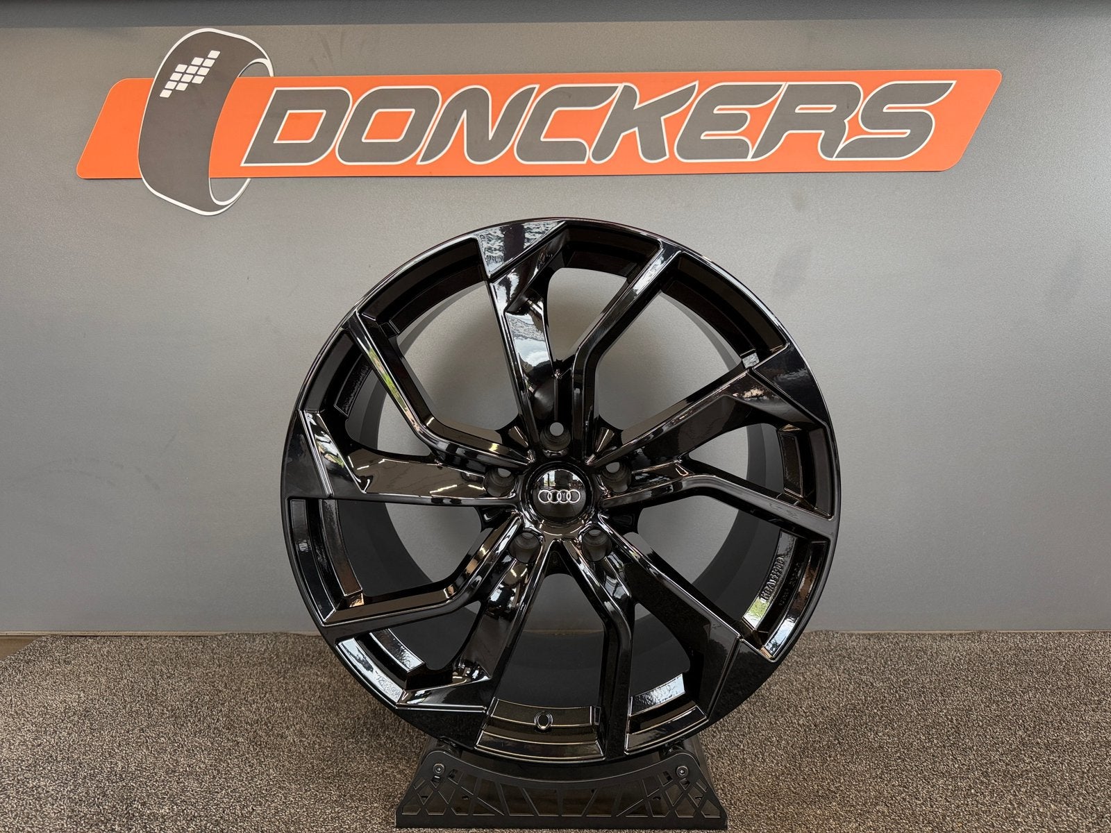 21” GMP Rebel AUDI E-TRON GT, Enlèvement